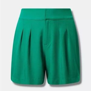 NWT Torrid Size 10 Wide-Leg Crepe Shorts
